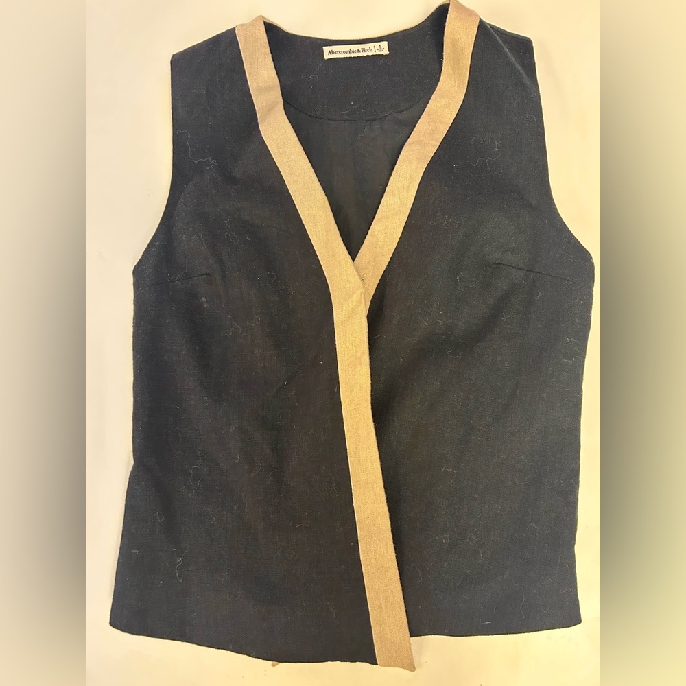 A&F Linen Color Block Vest - Picture 3 of 4
